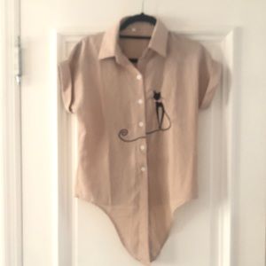 Beautiful blouse for cat lovers